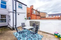 Modern House City Centre Perfect for Groups - balcony