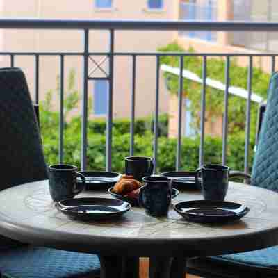 40 PAP - Stay Regina Apartment Dining/Meeting Rooms