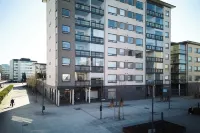 Bright 1BR Apt with Sauna & Balcony - Apartments