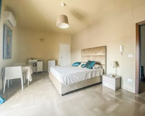 Blue Room - Camera Matrimoniale Con Bagno Privato Hotels in Bitonto