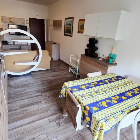 Charming Central Apartment Near Lake Maggiore in Arona