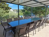 Villa Gudelj, 30m from the beach, air-conditioned, kayaks, bicycles, heated pool