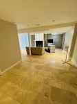 3 Bdrms - Near Airport, sq 1