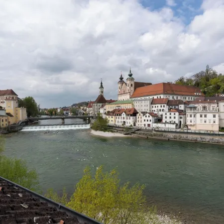Coyhomes Steyr Riverside Отели в г. Штайр