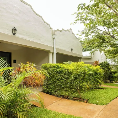Kasambabezi Lodge