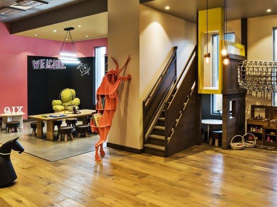 Frank Porter - Emaar Residences Fashion Avenue