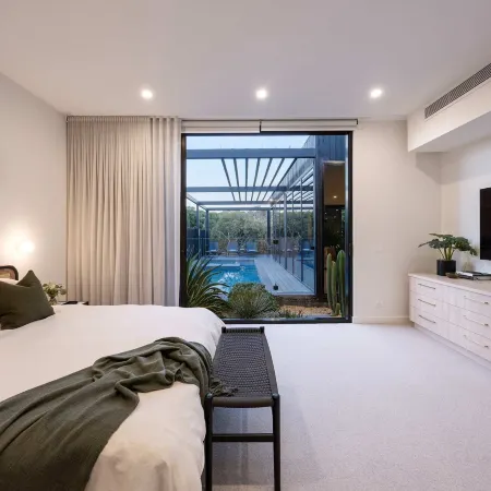 The Luxe Seabreeze Heated Pool Spa Cinema