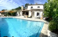 Superbe villa d'Opio perchée sur une colline, vues exceptionnelles, recharge électrique, marche - 4 étoiles