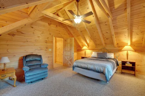 Wooded Cabin w/ Decks & Dale Hollow Lake Views! - WiFi