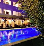 Lafamilia Albadwan - piscine