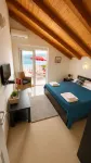 Family House with Pool & Sea View - Wifi