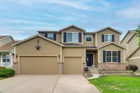 5 Mi to Barr Lake! Suburban Family Retreat - 3-Star