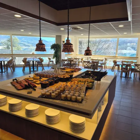 Village Club les Hyvans Отели в г. Шорж