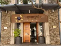 Mapungubwe's Diamond Hotel Hotels near Joubert Park