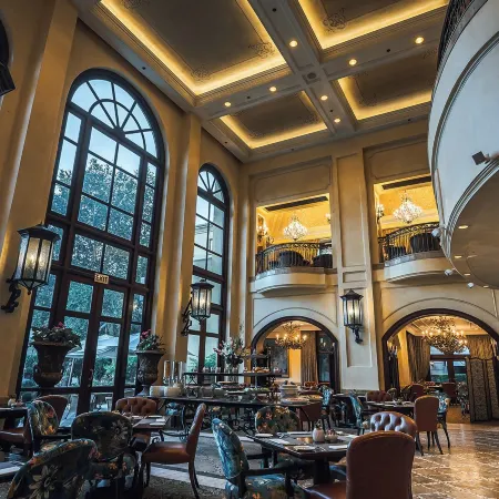 Palazzo Hotel