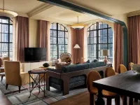 Cincinnati's Fidelity Hotel Hotels near Skystar Wheel