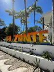 The Beach Break Hotel El Zonte - parking