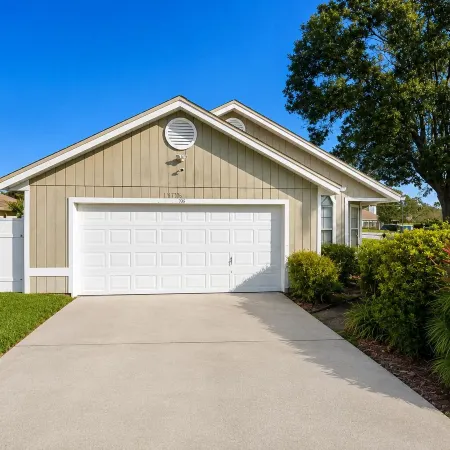 Spacious and Quiet Home With Private Patio & Enclosed Yard