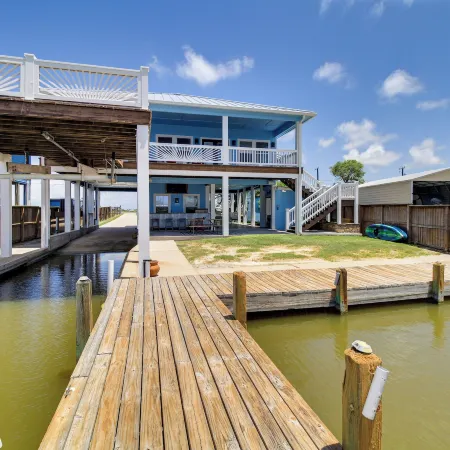 Waterfront Rockport Home w/ Deck & Boat Ramp!