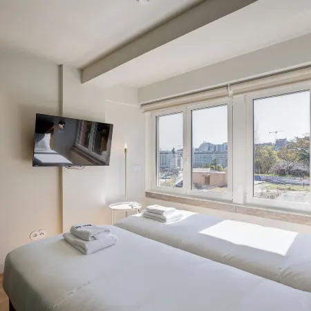Home Out Marques Suites
