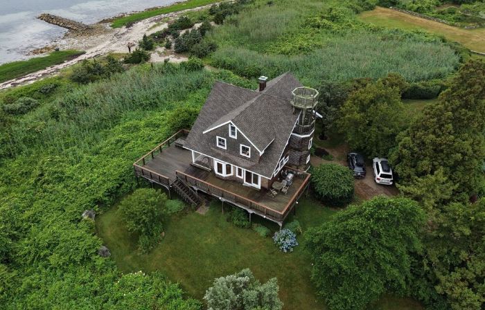 Beachfront Oasis - Family Friendly - Panoramic Waterfront Views