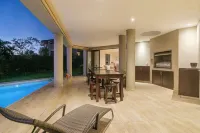 Pezula Lake House - Private Pools