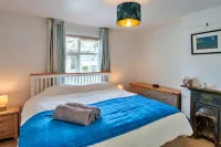 Peaceful Lochside Retreat for 4 - 4-Star