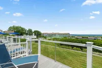 The Sparhawk Oceanfront Resort - Ocean View