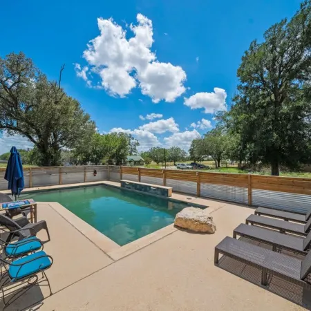 2 Home Getaway-pool-hot Tub-pickleball Court