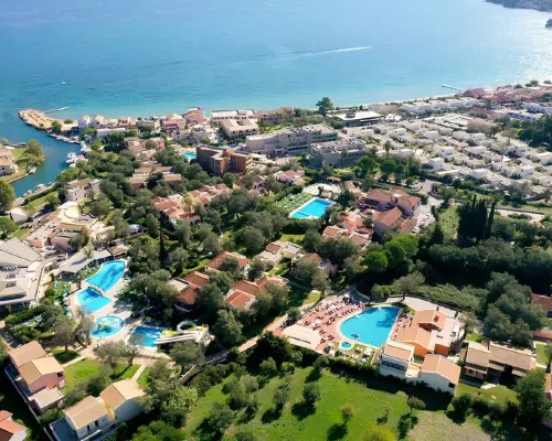 Sentido Apollo Palace Hotel berhampiran Pantai Messonghi