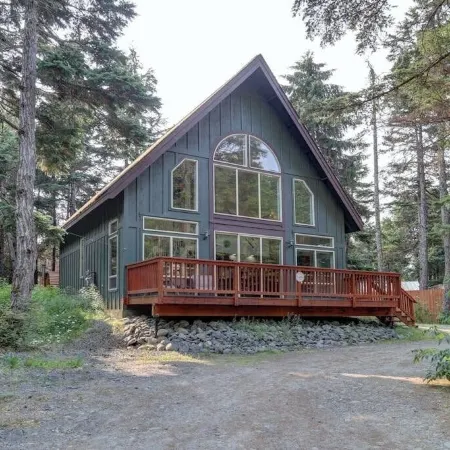 Girdwood Lodge w/ Sauna, Near Alyeska Resort