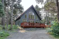 Girdwood Lodge w/ Sauna, Near Alyeska Resort - Bungalows