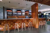 Aston Anyer Beach Hotel - bar