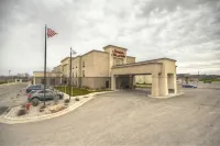 Hampton Inn & Suites Alexandria - parking