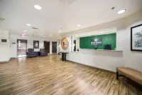 HomeTowne Studios by Red Roof St. Louis - Airport/ N Lindbergh - 무료 와이파이