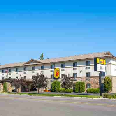 Super 8 by Wyndham Kalispell Glacier National Park Hotel Exterior