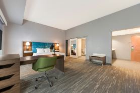 Hampton Inn & Suites Charlotte-Airport