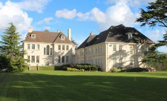 Brockencote Hall - Housity
