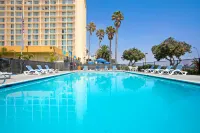 Crowne Plaza VENTURA BEACH by IHG - Beach
