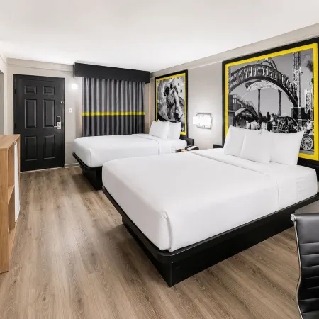Super 8 by Wyndham Nacogdoches Near University