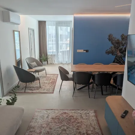 Slavic Spacious Suite by Chors