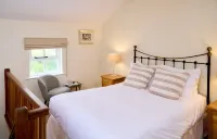 Maggie Puddle and the Nest Cottages - Pysäköinti