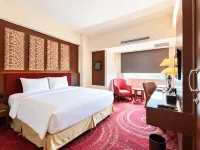 I Lux Hotel Jogjakarta - Parkplatz