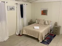 Providence ,Charming 3-bedroom cottage with WiFi and AC in Mahaut. - 무료 와이파이