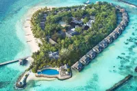 Taj Coral Reef Resort & Spa Maldives فنادق في Hembadhu