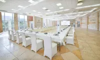 Mediteran Hotel & Resort - Pools