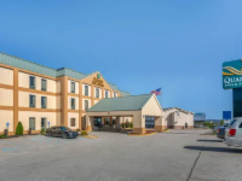 Quality Inn & Suites - Jefferson City Hotels in Cole County