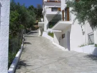 Eye Q Resort Hotels in Skiathos
