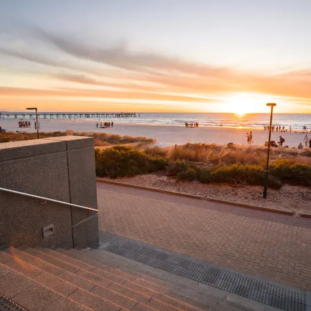 Oaks Glenelg Plaza Pier Suites