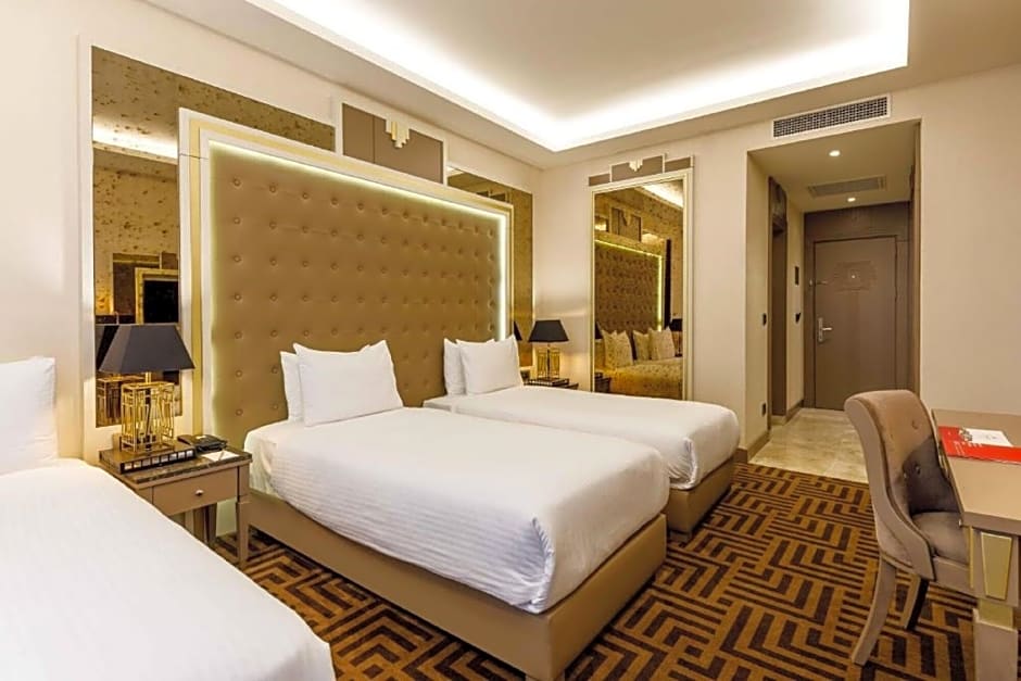 Ramada by Wyndham Istanbul Golden Horn